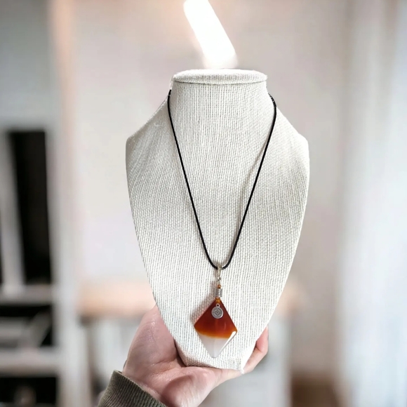 Carnelian Rhombus vcharm pendant its a cord - Picture 4 of 4